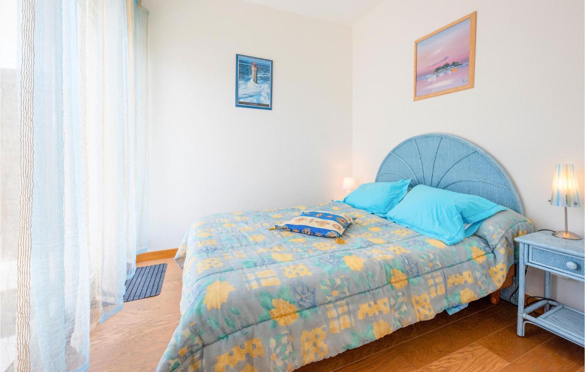 Gorgeous Apartment In Royan With Kitchen Εξωτερικό φωτογραφία