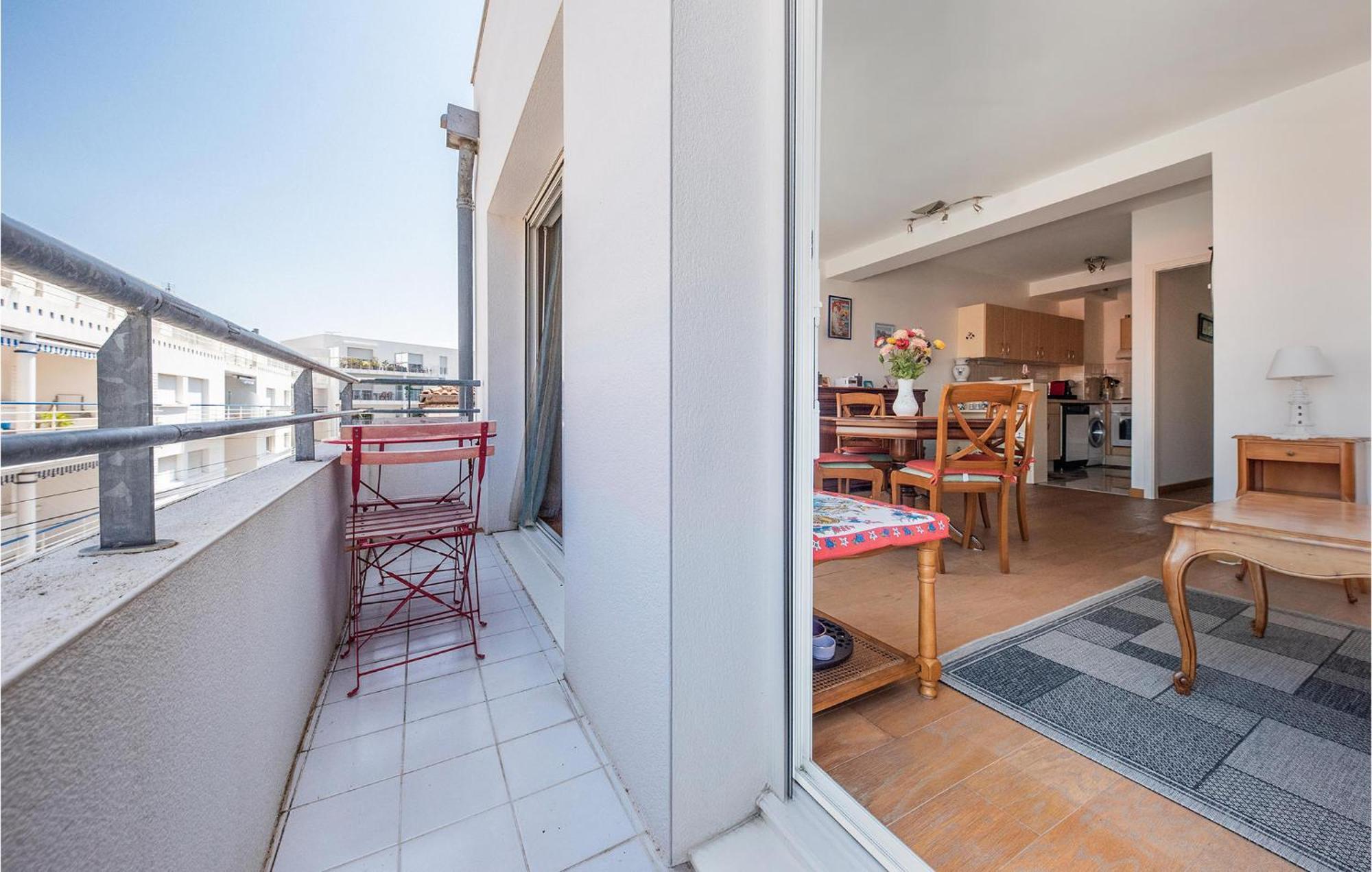 Gorgeous Apartment In Royan With Kitchen Εξωτερικό φωτογραφία